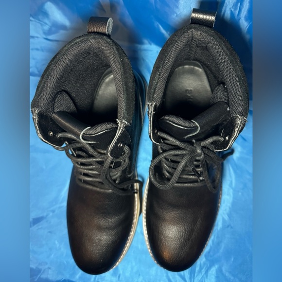 Express Leather Sneaker Boot - size 8 - Picture 8 of 11